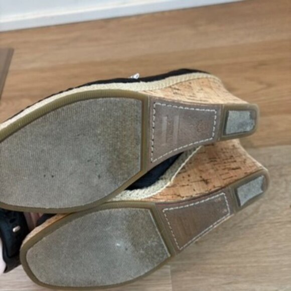 Toms Sandals Black Cork Wedges Shoes Size 7 - Picture 6 of 6